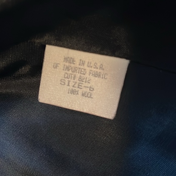 Vintage blazer by Breeches in size 6. - Picture 7 of 7